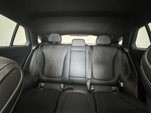 Used 2024 Mercedes-Benz GLC 300 4MATIC image 7