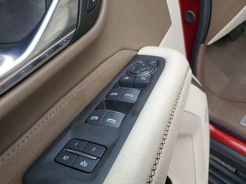 Used 2024 GMC Yukon Denali AWD/4WD image 17