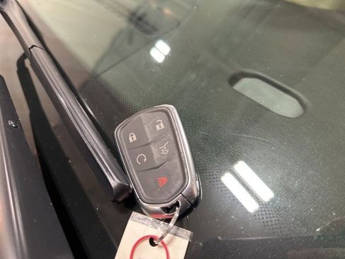 Used 2018 Cadillac XT5 Luxury w/ Driver Awareness Package image 43