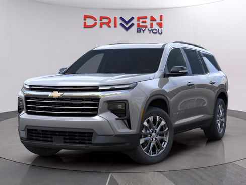 New 2026 Chevrolet Traverse LT image 7