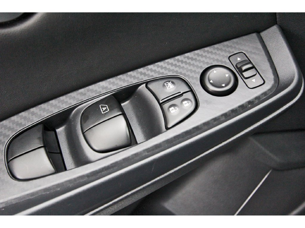 Certified 2025 Nissan Sentra SV FWD image 19