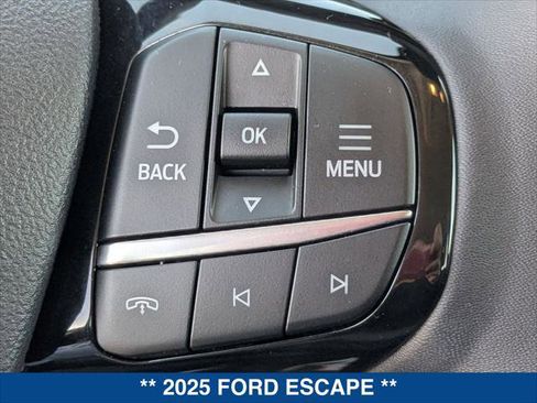 Certified 2025 Ford Escape Platinum image 17
