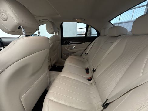 Used 2018 Mercedes-Benz E 300 image 31