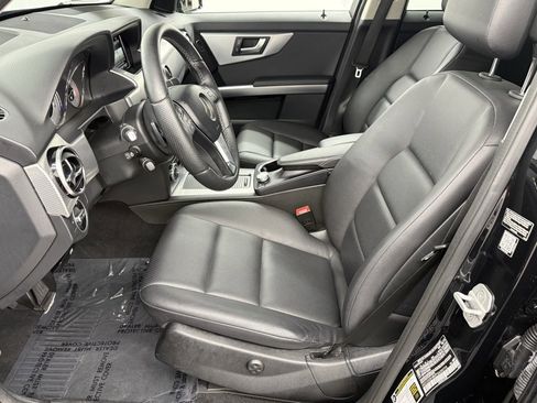 Used 2015 Mercedes-Benz GLK 350 2WD image 19