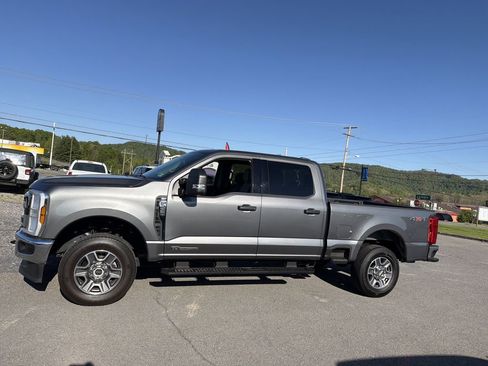 Used 2025 Ford F250 XLT AWD/4WD image 10
