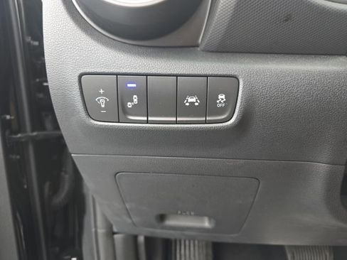 Used 2020 Hyundai Kona SEL Plus FWD image 42