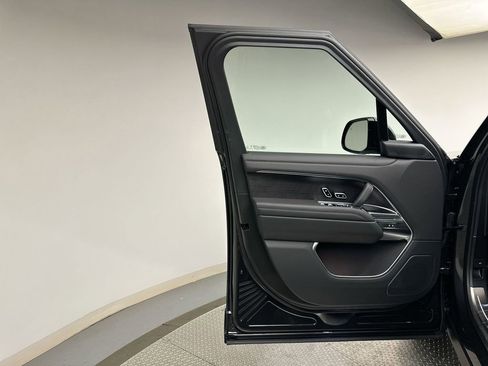 New 2026 Land Rover Range Rover SE AWD/4WD image 21