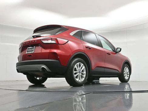 Used 2022 Ford Escape SE image 50