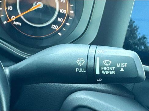 Used 2025 Jeep Gladiator Rubicon w/ Safety Group AWD/4WD image 13