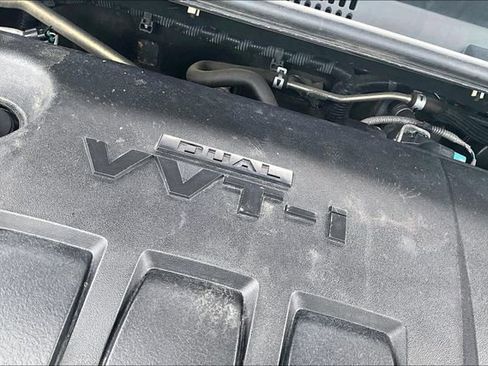 Used 2017 Toyota Corolla LE FWD image 29