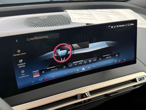 New 2026 BMW iX xDrive60 w/ Premium Package image 25