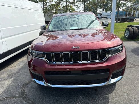 Used 2023 Jeep Grand Cherokee L Limited w/ Trailer Tow Group (B) AWD/4WD image 7