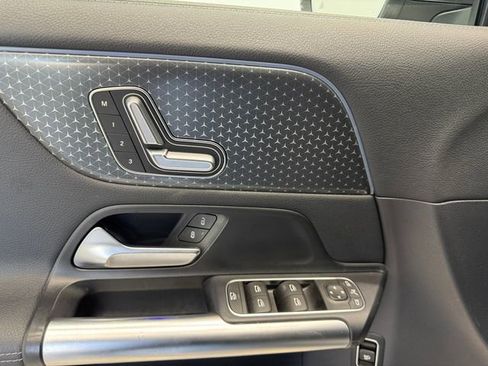 Used 2025 Mercedes-Benz GLA 250 image 37
