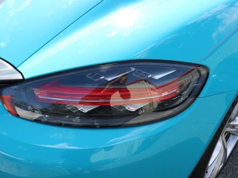 Used 2018 Porsche 718 Cayman S image 9