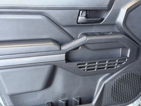 New 2025 Toyota Tacoma SR5 image 15