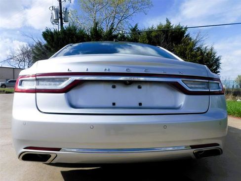 Used 2017 Lincoln Continental Select w/ Climate Package image 17