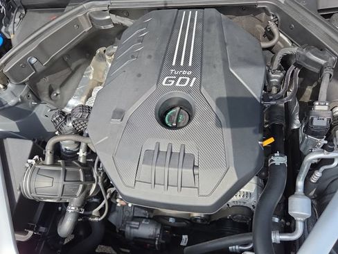 Used 2023 Genesis G70 2.0T RWD image 10