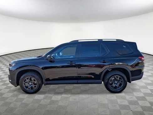 New 2026 Honda Pilot TrailSport image 3