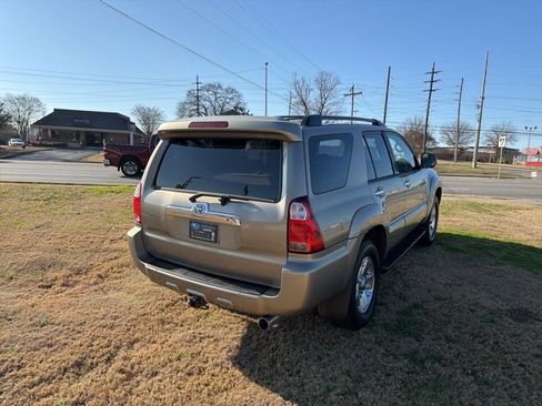 Used 2006 Toyota 4Runner SR5 image 4