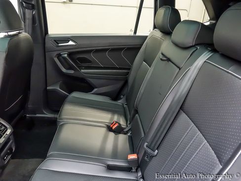 Used 2024 Volkswagen Tiguan SE R-Line w/ MDO Package, Three-Row image 14