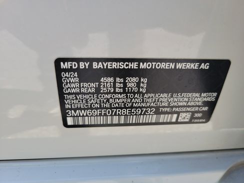 Used 2024 BMW 330i Sedan w/ Premium Package RWD image 39