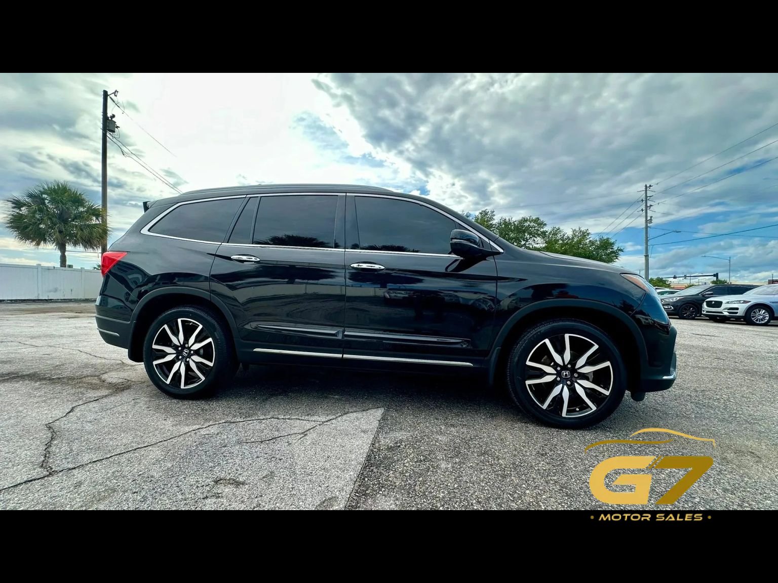 Used 2019 Honda Pilot Touring image 3