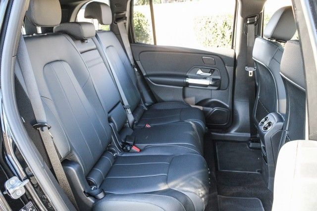 Used 2025 Mercedes-Benz EQB 300 4MATIC image 19