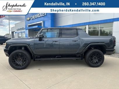 New 2025 GMC Hummer EV 2X w/ LPO, Dark Essentials Package