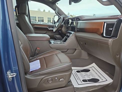 Used 2024 GMC Sierra 2500 Denali w/ Denali Reserve Package image 40