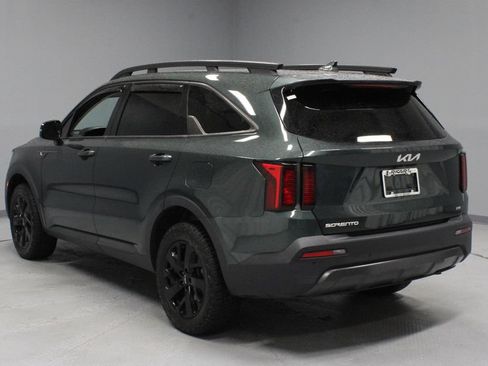 Used 2023 Kia Sorento S w/ Panoramic Sunroof Package AWD/4WD image 8