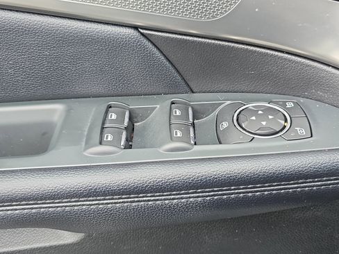 Used 2018 Ford Explorer XLT w/ Equipment Group 202A image 26