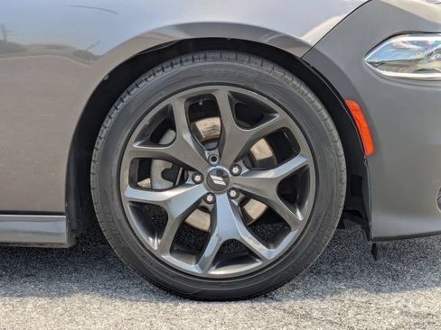 Used 2022 Dodge Charger R/T w/ Plus Group RWD image 9