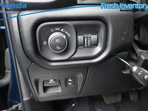 Used 2022 RAM 1500 Laramie AWD/4WD image 22