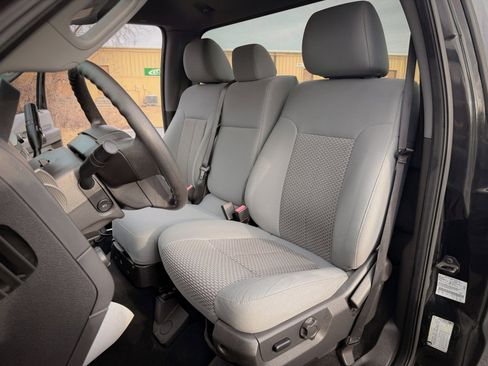 Used 2011 Ford F250 XLT w/ XLT Interior Pkg image 13