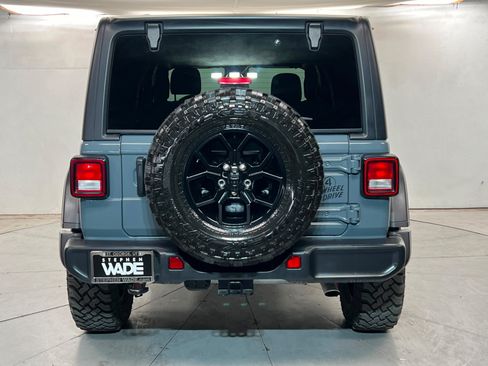 Used 2025 Jeep Wrangler Unlimited Sport AWD/4WD image 5