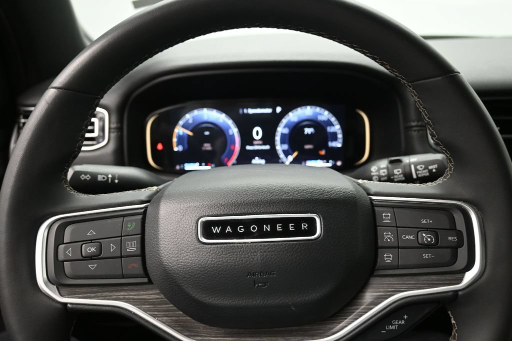 Used 2024 Jeep Wagoneer Series III AWD/4WD image 14