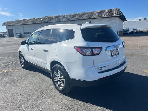 Used 2017 Chevrolet Traverse LT AWD/4WD image 5