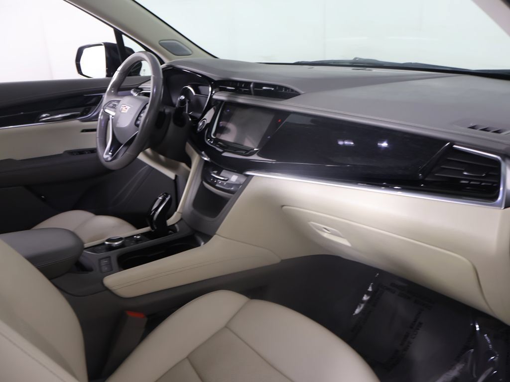 Used 2020 Cadillac XT6 Premium Luxury AWD/4WD image 24
