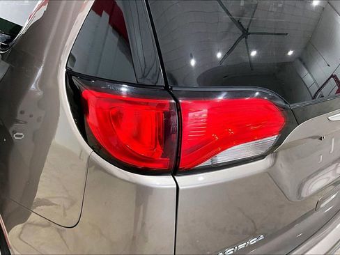 Used 2018 Chrysler Pacifica Touring-L Plus w/ Advanced Safetytec Group FWD image 30