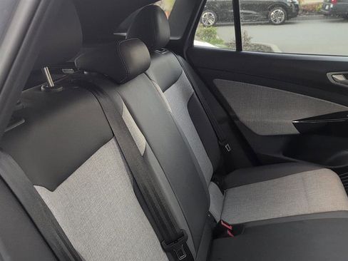 Used 2023 Volkswagen ID.4 Pro image 12