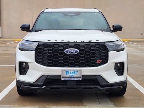 Certified 2025 Ford Explorer ST AWD/4WD image 2