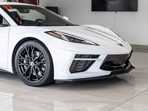 Used 2023 Chevrolet Corvette Stingray w/ Z51 Performance Package image 3
