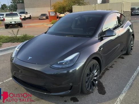 Used 2025 Tesla Model Y Performance AWD/4WD image 1