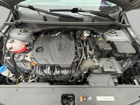 Used 2025 Kia Sportage LX image 14