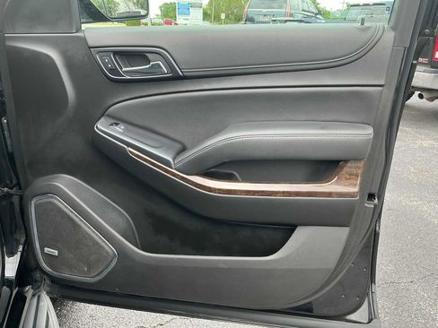 Used 2019 Chevrolet Suburban LT AWD/4WD image 28