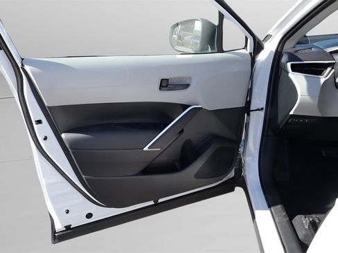 New 2026 Toyota Corolla Cross L image 7