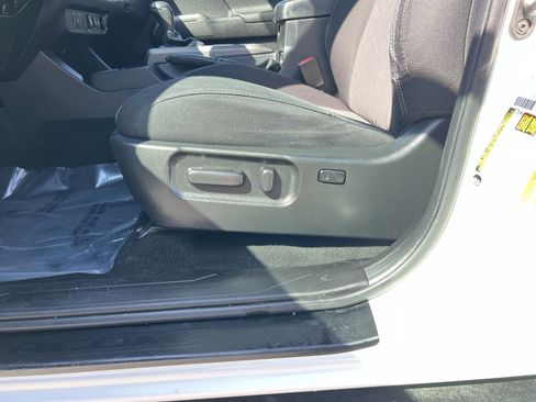 Used 2023 Toyota Tacoma TRD Off-Road image 14