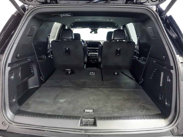 Certified 2026 Chevrolet Traverse LT AWD/4WD image 30