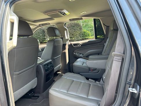 Used 2020 GMC Yukon Denali w/ Denali Premium Package RWD image 41