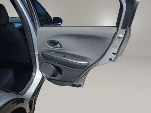 Used 2019 Honda HR-V Sport image 42
